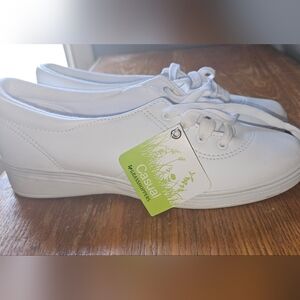 Shoes size 7 worn only to try on